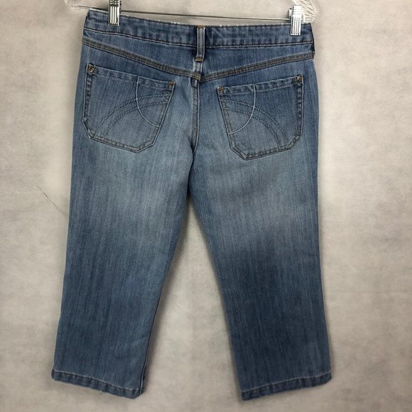 Fossil Classic Distressed Blue Jean Denim Capris - Picture 2 of 11